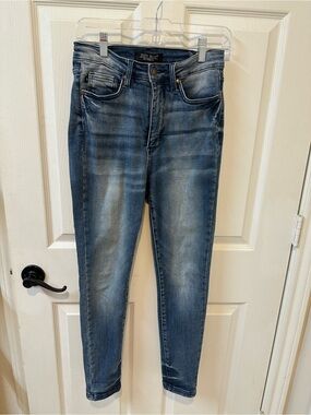 Judy Blue High Rise Skinny Jeans Medium Wash Whiskered Denim Size 3